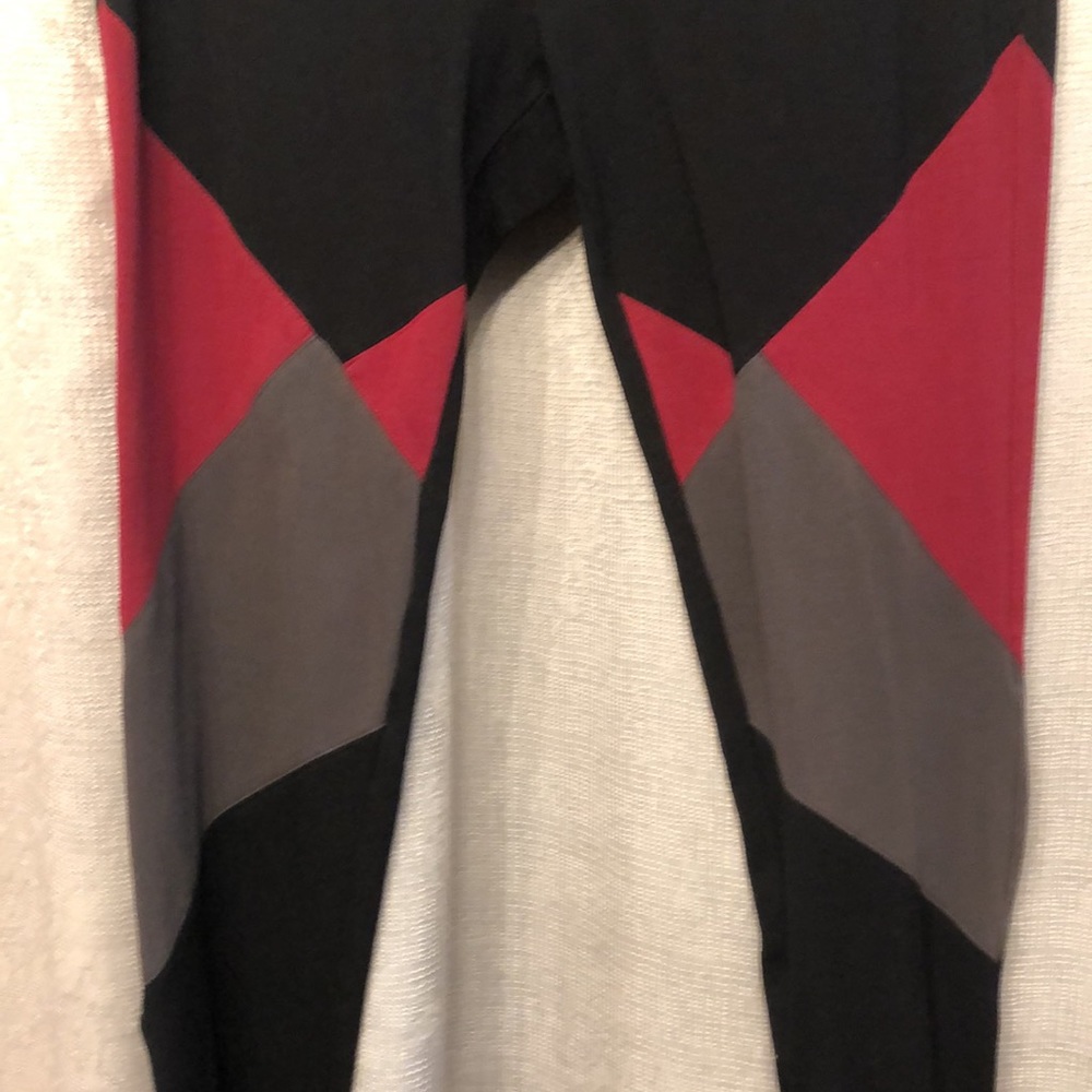 BCBGMAXAZRIA leggings - Picture 2 of 10